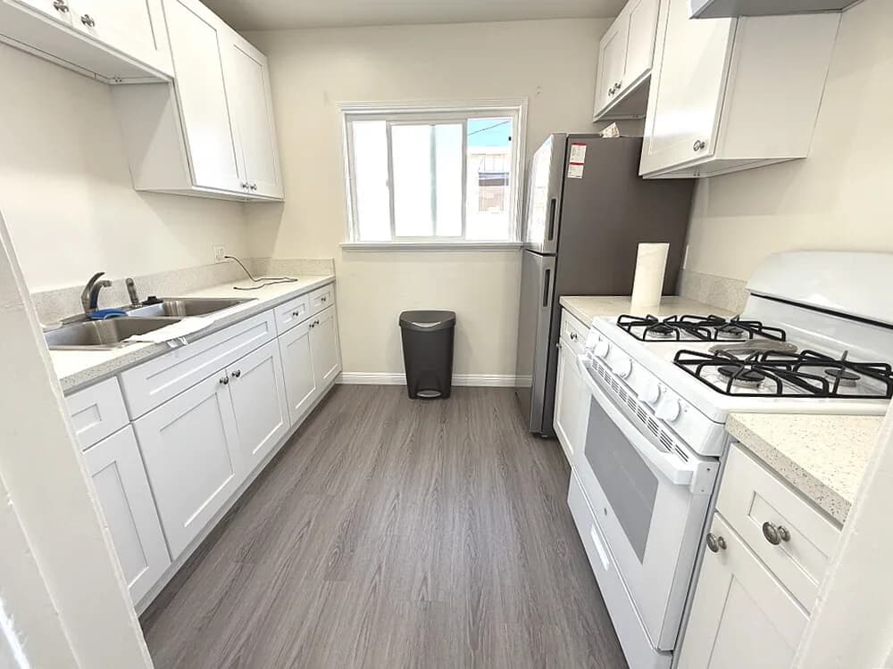 Studio, $1,550 Inglewood
					Studio
					Inglewood's preview 3