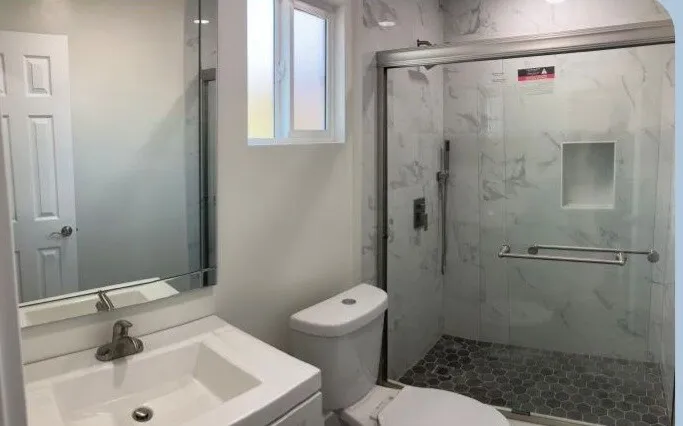 프라이빗한 2 bed 2 bath
					2 Bed
					Los Angeles's preview 1