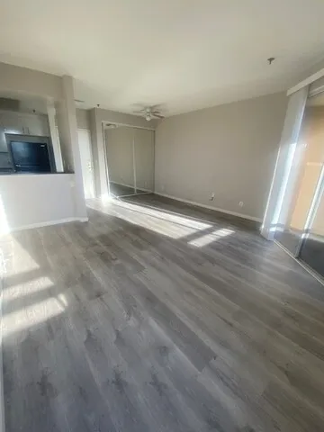 한타 방1+화1
					1 Bed
					Los Angeles's preview 0