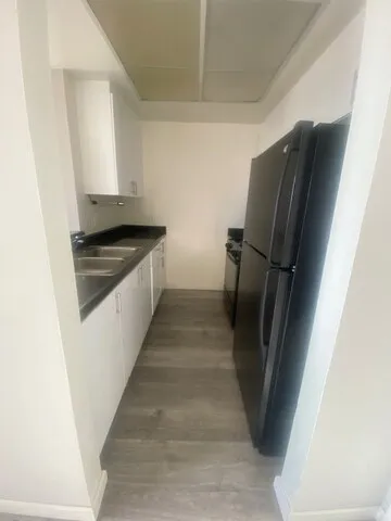 한타 방1+화1
					1 Bed
					Los Angeles's preview 2
