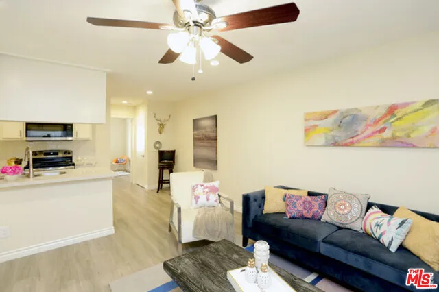 한타 중심 1bed 1bath 1 Parking
					1 Bed
					Los Angeles's preview 0