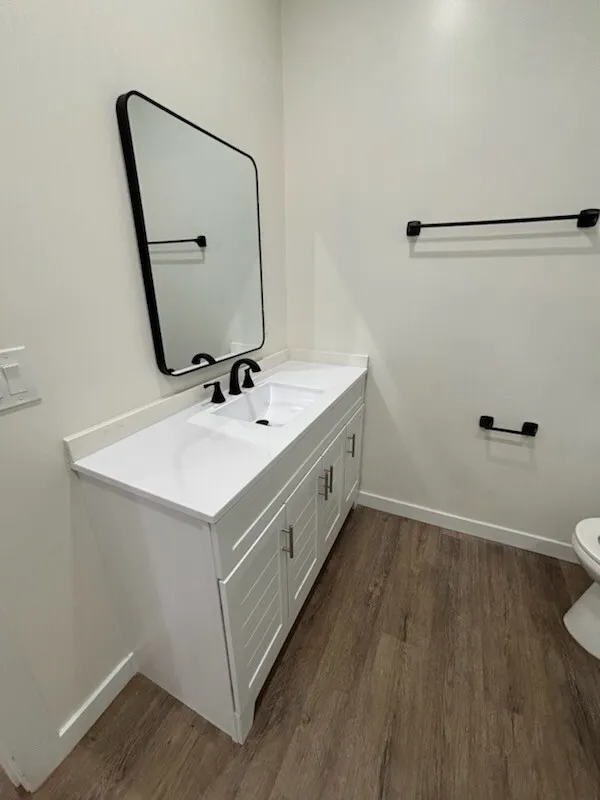 한인타운 신축 1BED/1BATH 뒷채 렌트
					뒷채
					LA's preview 3