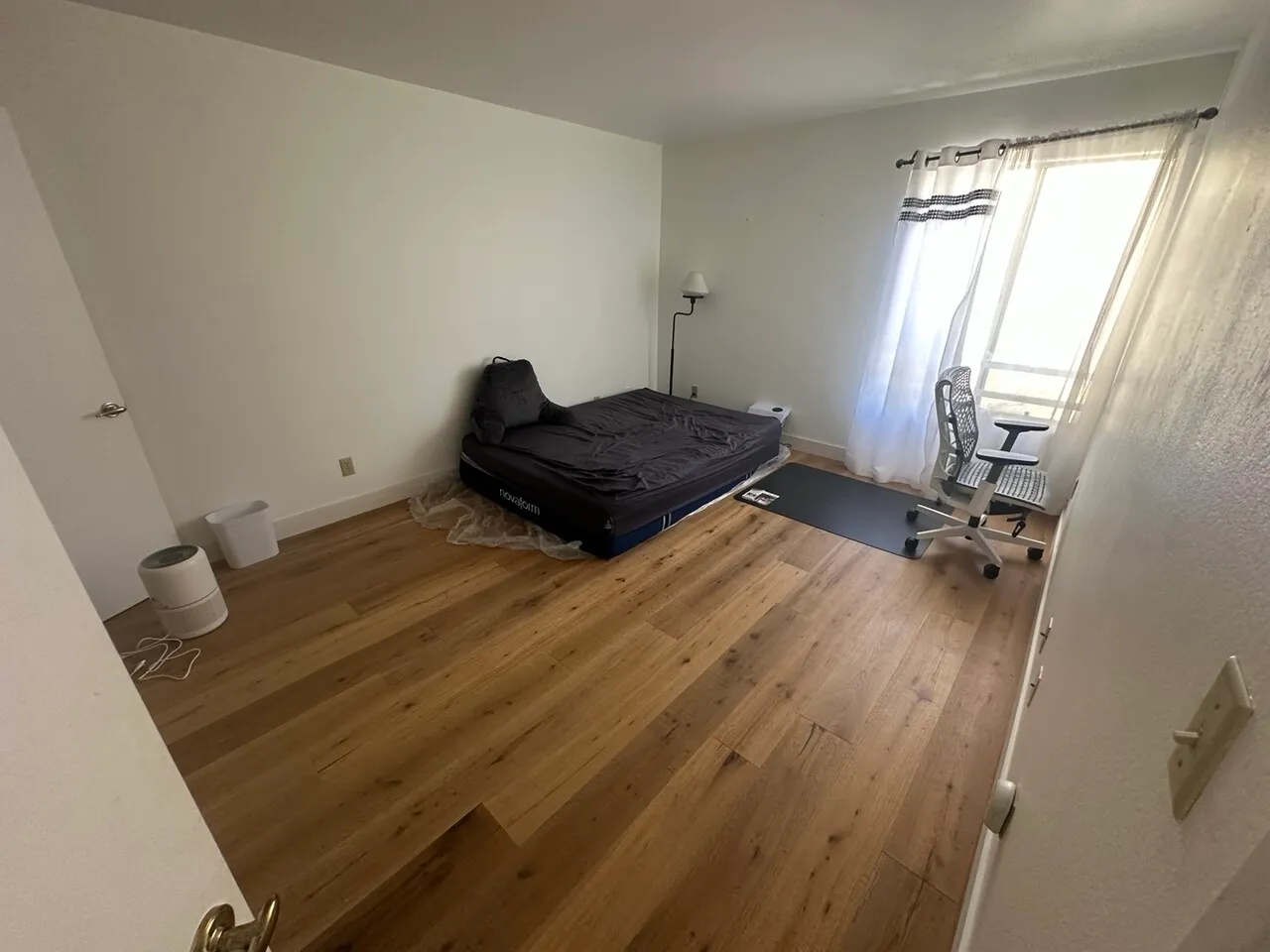 LA 하이랜드 파크 지역 룸메이트 구함(남자) 개인방/화장실/워크인클로짓/주차장
					룸메이트
					La(highland Park)'s preview 0