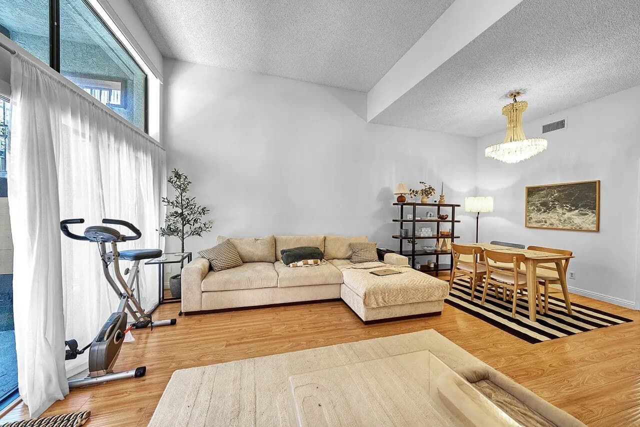 행콕팍 3가학군 타운하우스, 방2,화3 $3500,
					2 Bed
					Los Angeles's preview 2