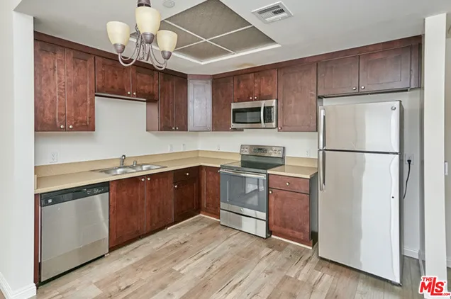 Hoover 2 Bed Unit $2395 2 Months FREE!
					아파트
					Los Angels's preview 1