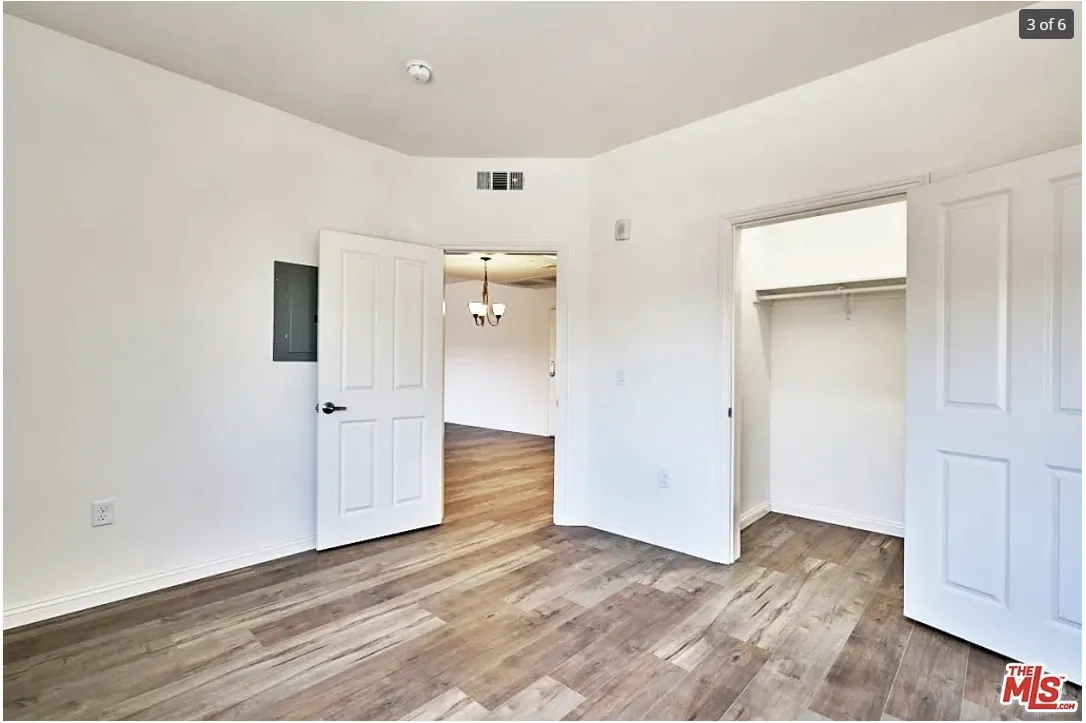 Hoover Balcony Unit 1Bed $1895 1 Month FREE
					1 Bed
					Los Angels's preview 3