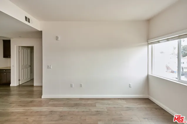 Hoover Balcony Unit 1Bed $1895 1 Month FREE!
					아파트
					Los Angels's preview 3