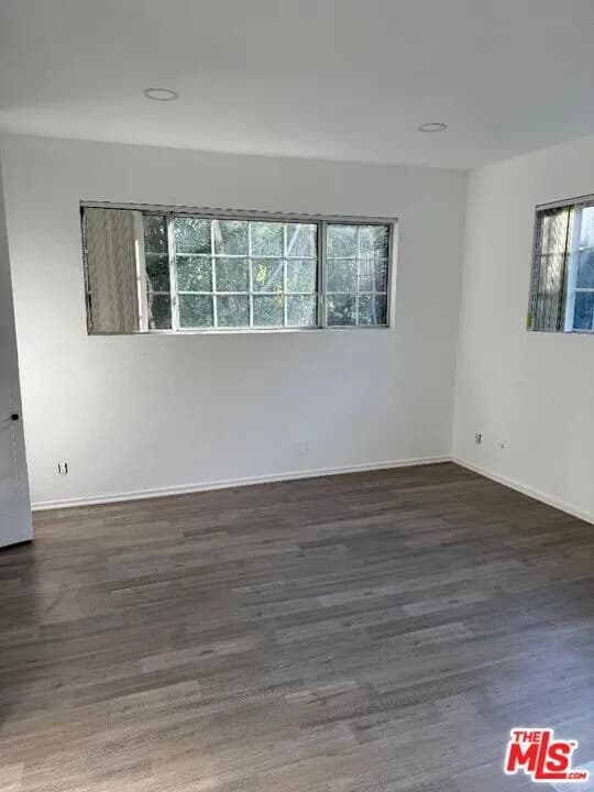 3가학군에 위치한 아파트입니다. (2bed,2bath) 복층 구조
					아파트
					Los Angeles's preview 3
