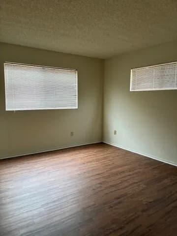 2 Br +2 Full Ba + 2Pk, South Gardena $2,195
					2 Bed
					South Gardena's preview 3