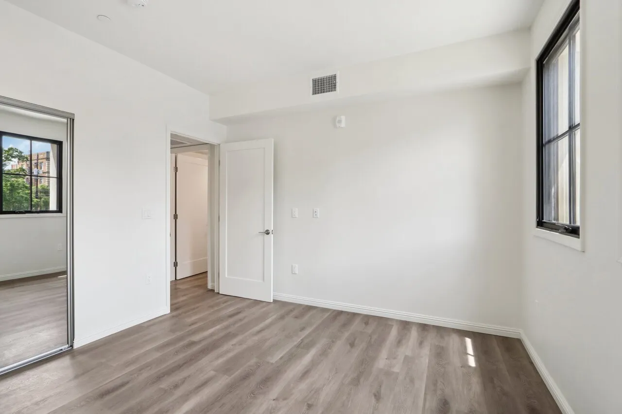 행콕팍 새로 지은 New 아파트 - 2BED   
					아파트
					Los Angeles's preview 3