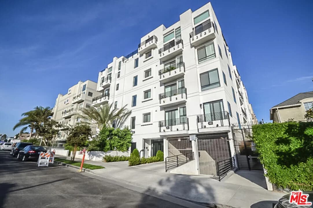 한인타운 콘도 방3,화2 $3650,
					3 Bed
					Los Angeles's preview 0