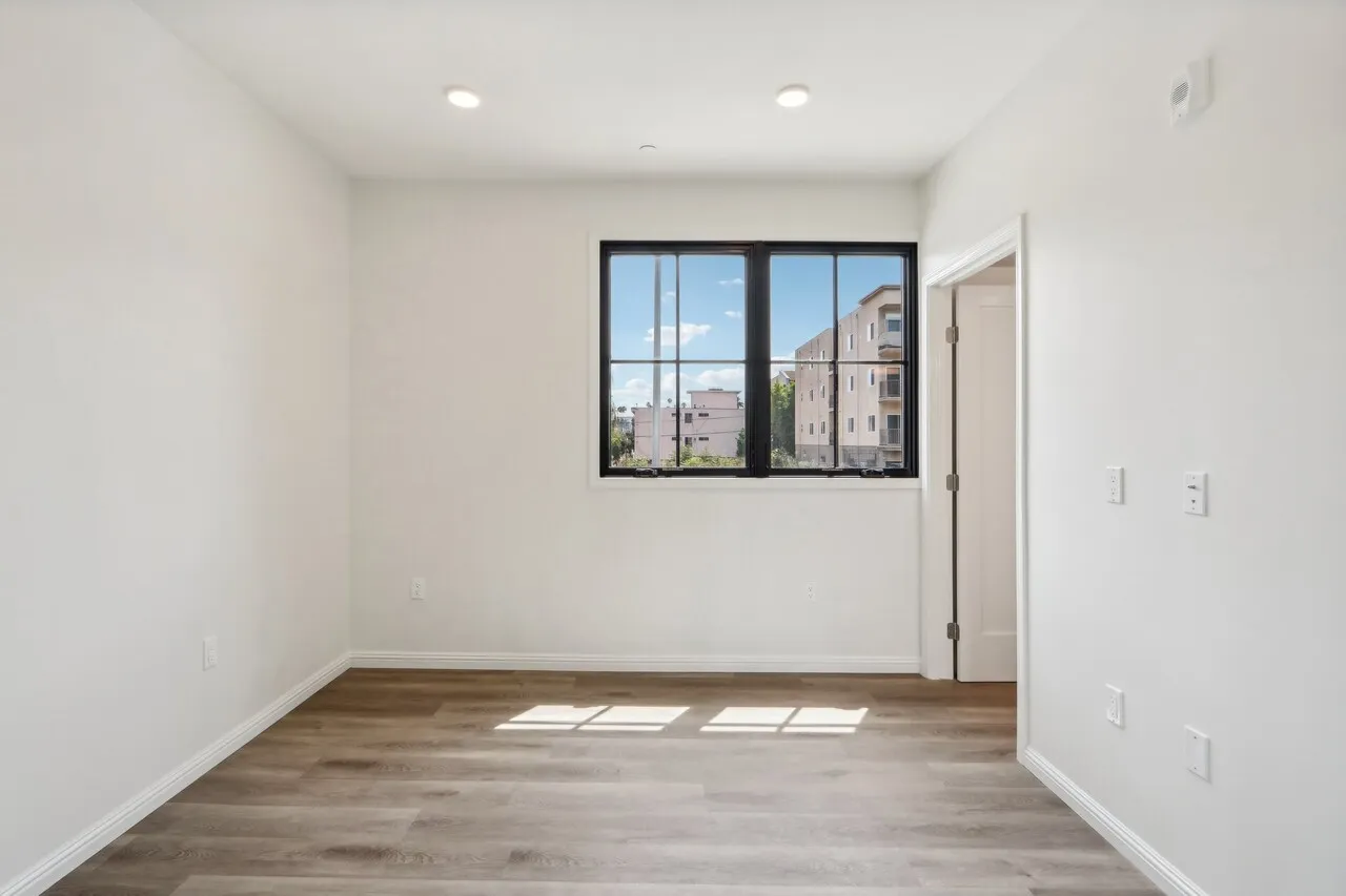 행콕팍 새로 지은 New 아파트 - 2BED 
					아파트
					Los Angeles's preview 3