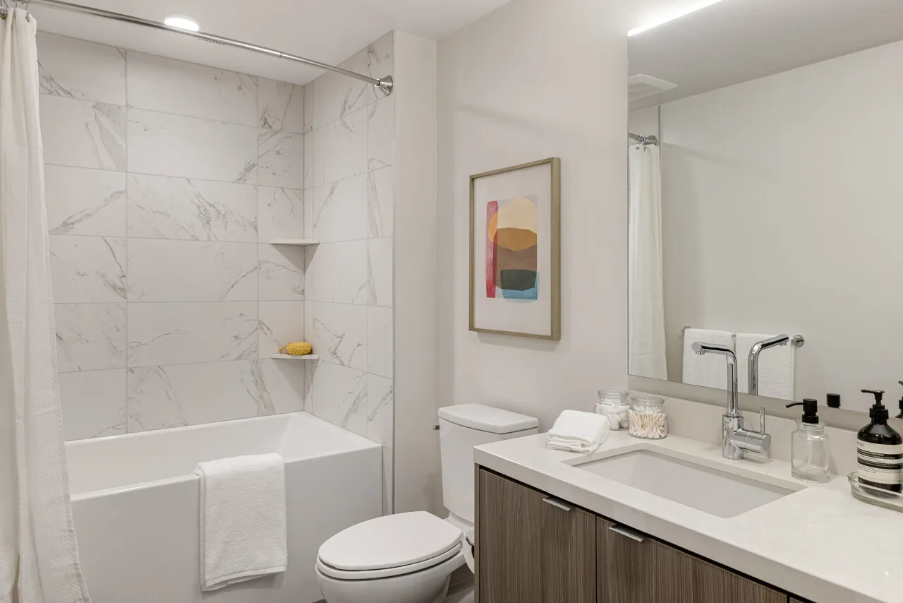 Koreatown Luxury Apartment two bedroom
					2 Bed
					Los Angeles's preview 3