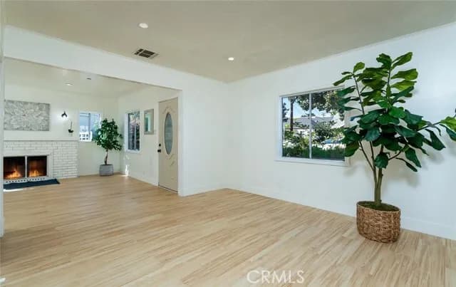 [글렌데일] 방3+화2 1,287sf 땅 7,385sf 단독주택
						리모델링, 아메리카나 Adams Square 인근
						주택  Glendale CA's preview 3