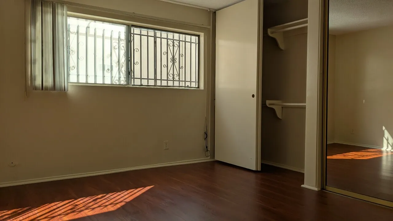 1배드 아파트 렌트
					1 Bed
					엘에이 한인타운's preview 3