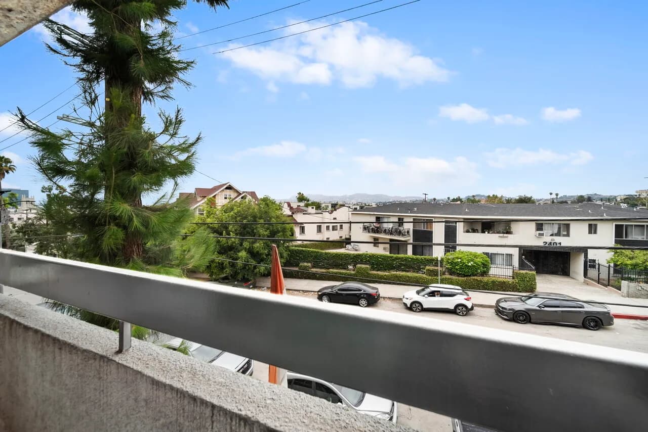 한인타운 근쳐 1 bedroom 1 parking
					아파트
					Los Angeles's preview 1