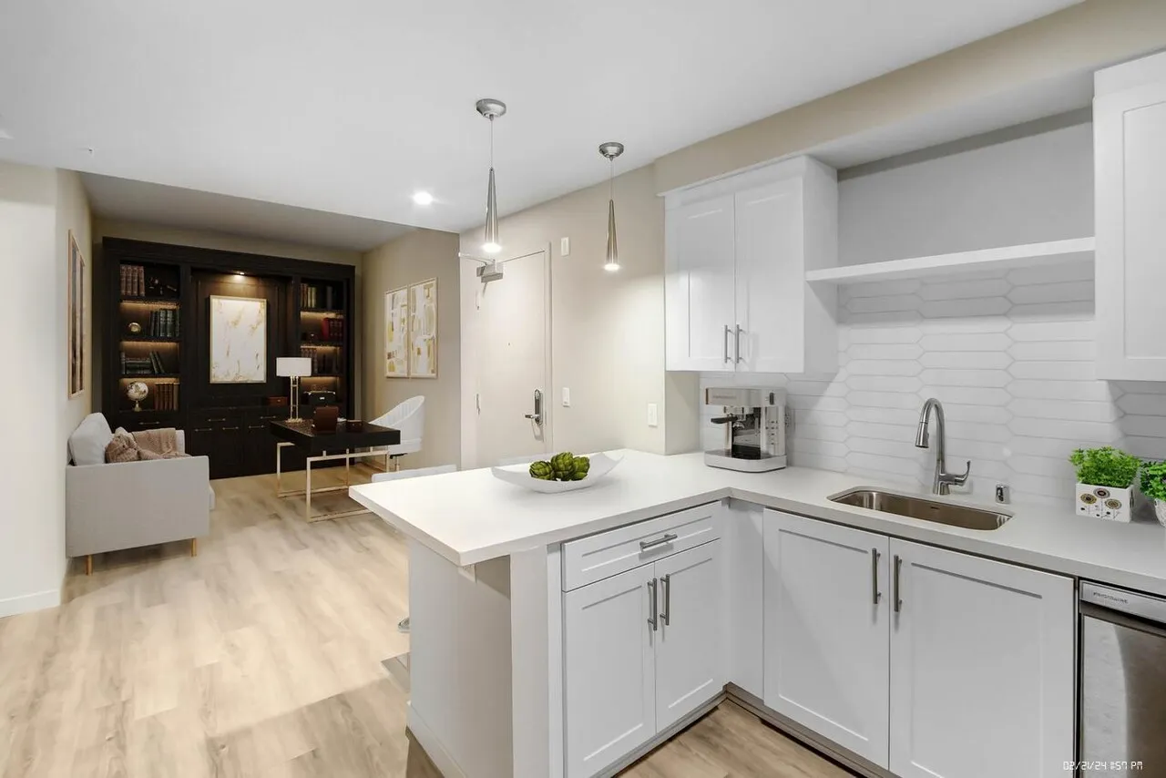Brand New 2+Den in Koreatown, Call Now
					2 Bed
					Los Angeles's preview 3