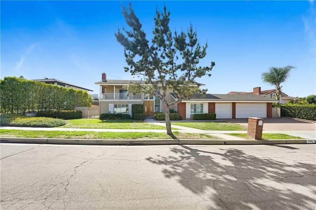 골프장 뒷마당!! E. Whittier 제일좋은 Friendly Hills!! 3,003 
						뷰!!뷰!!뷰!! 뒷마당 골프장 & City 뷰!! 내부 3,003 SqFt!! 넓은 Lot 11,705 SqFt!!

						주택  Whittier CA's preview 1