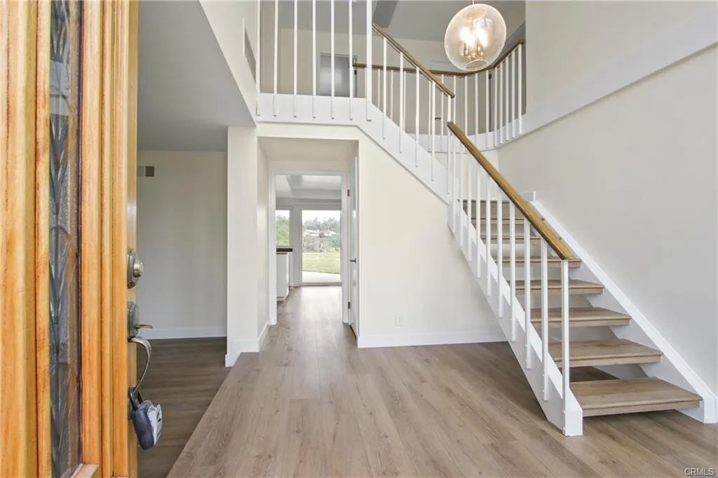 골프장 뒷마당!! E. Whittier 제일좋은 Friendly Hills!! 3,003 
						뷰!!뷰!!뷰!! 뒷마당 골프장 & City 뷰!! 내부 3,003 SqFt!! 넓은 Lot 11,705 SqFt!!

						주택  Whittier CA's preview 2
