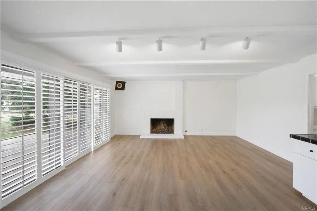 골프장 뒷마당!! E. Whittier 제일좋은 Friendly Hills!! 3,003 
						뷰!!뷰!!뷰!! 뒷마당 골프장 & City 뷰!! 내부 3,003 SqFt!! 넓은 Lot 11,705 SqFt!!

						주택  Whittier CA's preview 3