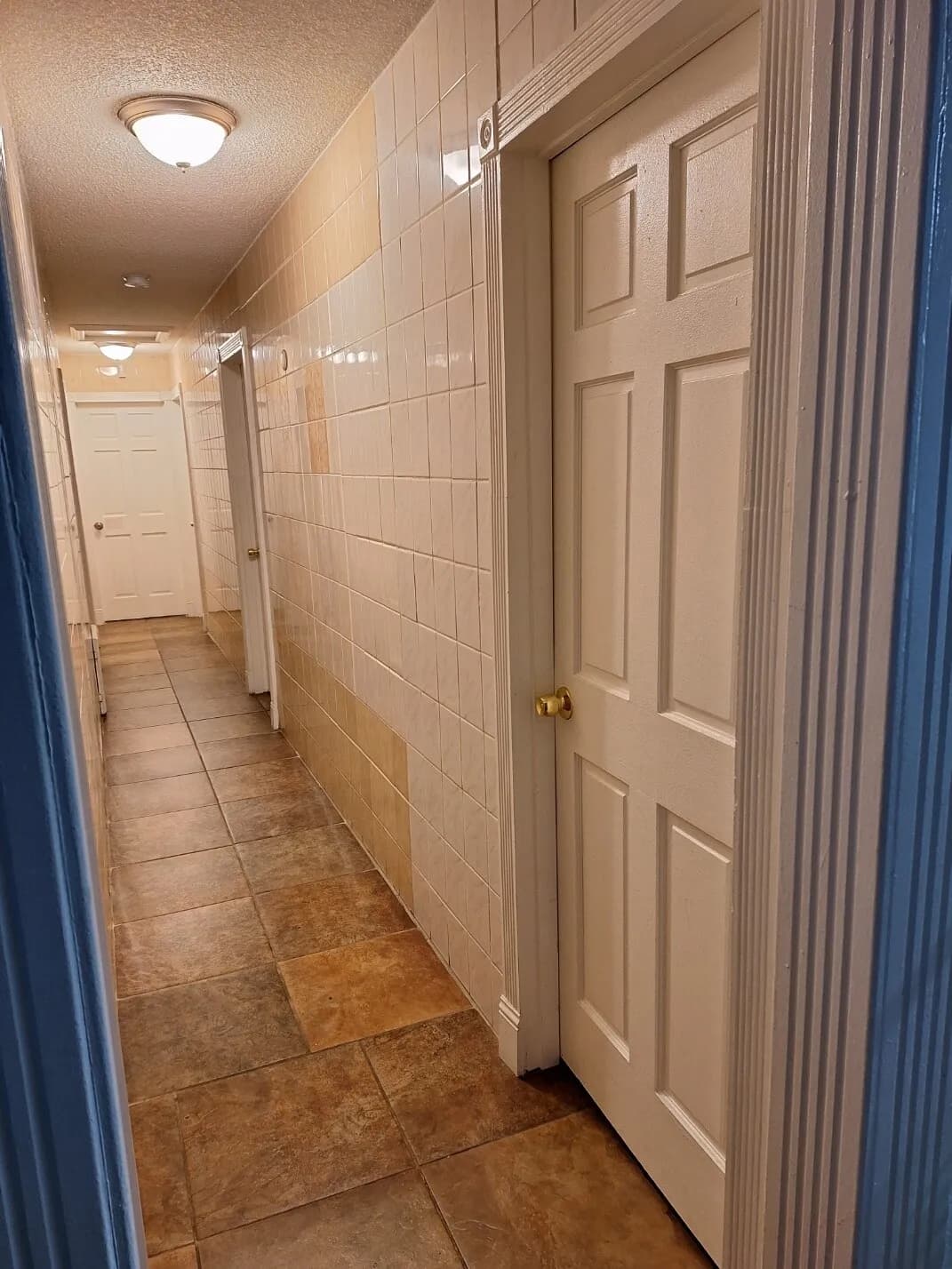 단기 장기 싱글 룸메이트 직장인 인턴 침대 책상 바로 입주 가능 리모델링 1베드
					룸메이트
					Los Angeles's preview 2