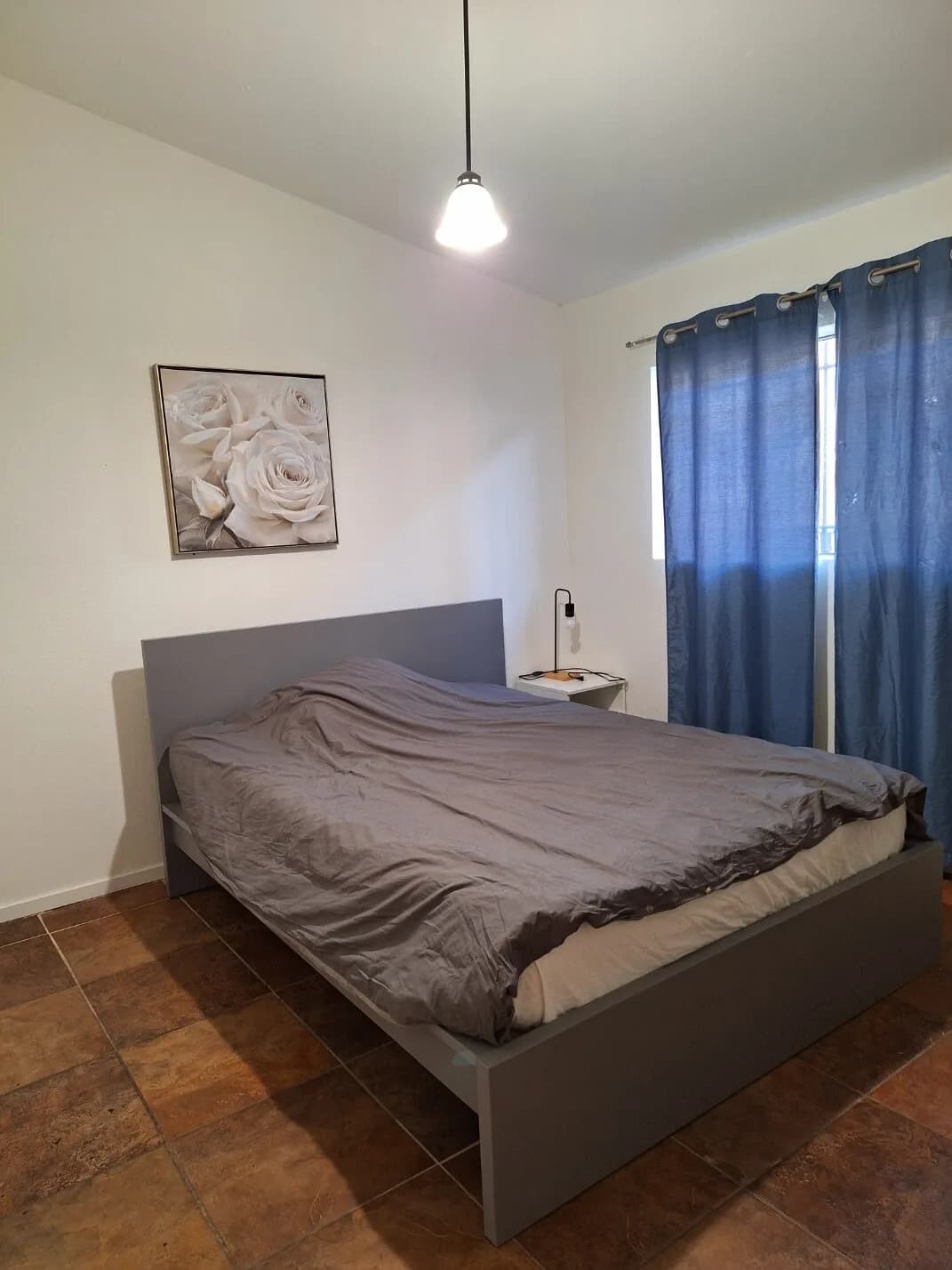 주재원 단기 싱글 룸메이트 침대 책상 바로 입주 가능 리모델링 1베드
					룸메이트
					Los Angeles's preview 3