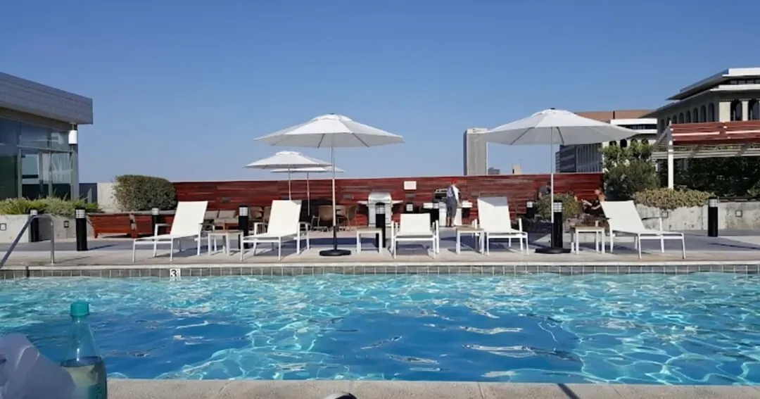 Solair condo (roommate)
					룸메이트
					Los Angeles's preview 1