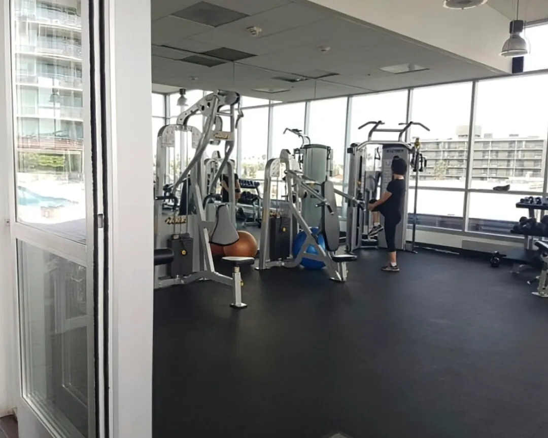 Solair condo (roommate)
					룸메이트
					Los Angeles's preview 2