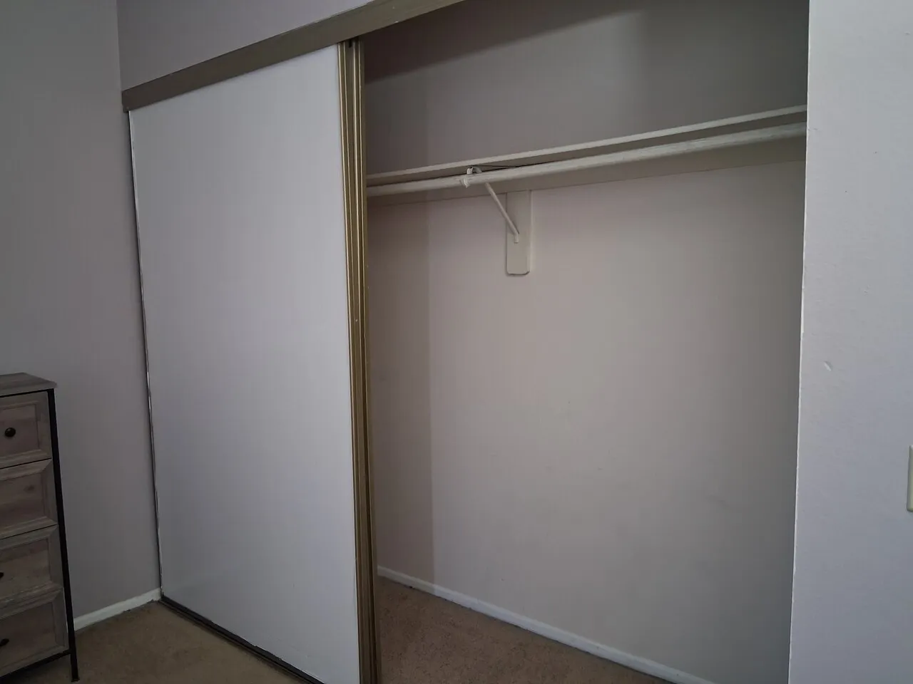 1bed+1bath 사용하실 여자분 구합니다.
					룸메이트
					Buena Park/anaheim's preview 0