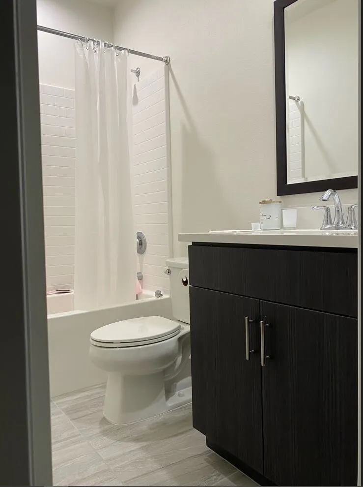 여성 룸메이트 + 개인 Office + All utilities included
					룸메이트
					South El Monte's preview 3