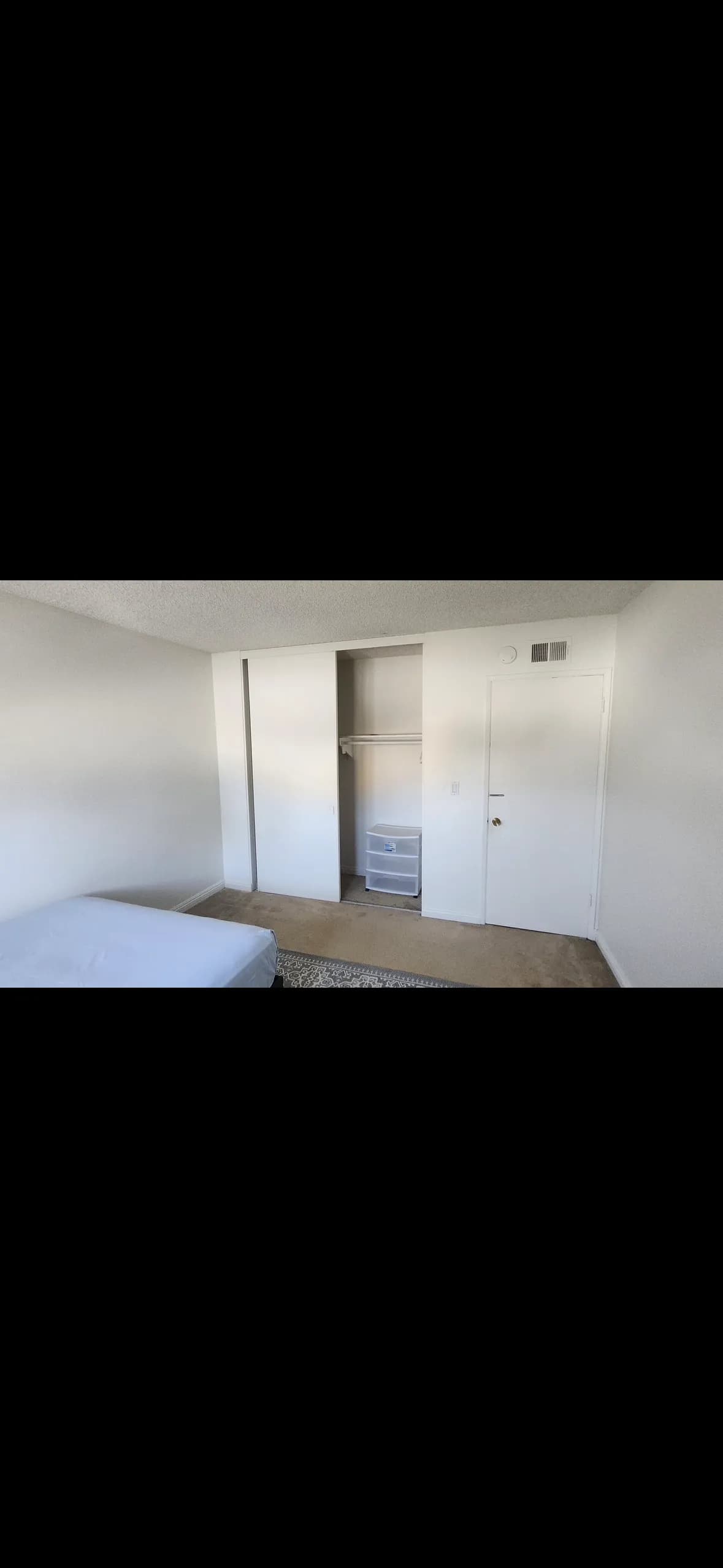 가든그로브 방 렌트 합니다.
					룸메이트
					Garden Grove's preview 2