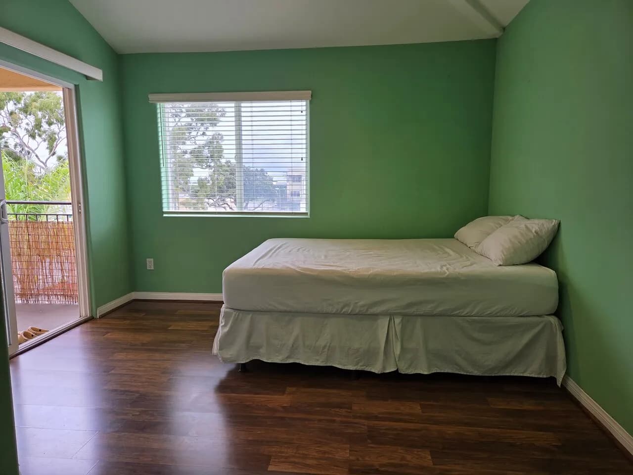 TORRANCE-토랜스 룸메이트 구합니다
					룸메이트
					Torrance's preview 0