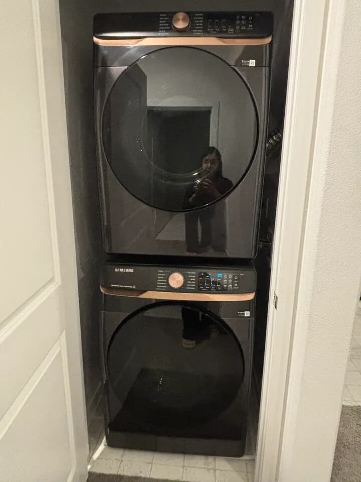 신축 여자 룸메이트 구해요 (La Habra)
					룸메이트
					La Habbea's preview 3