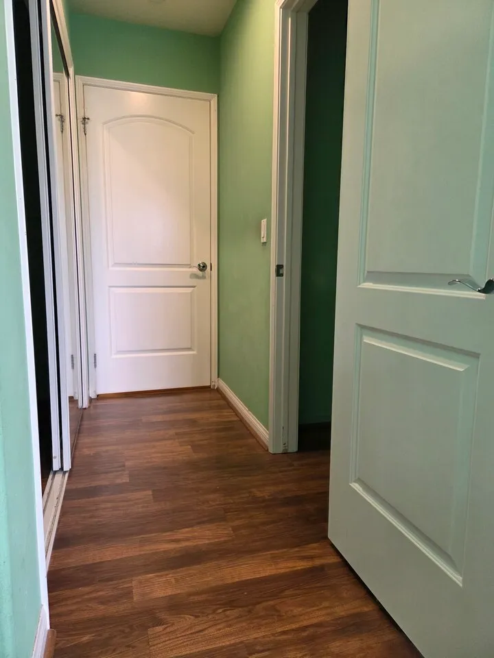 TORRANCE-토랜스 여자분 룸메이트
					룸메이트
					Torrance's preview 1