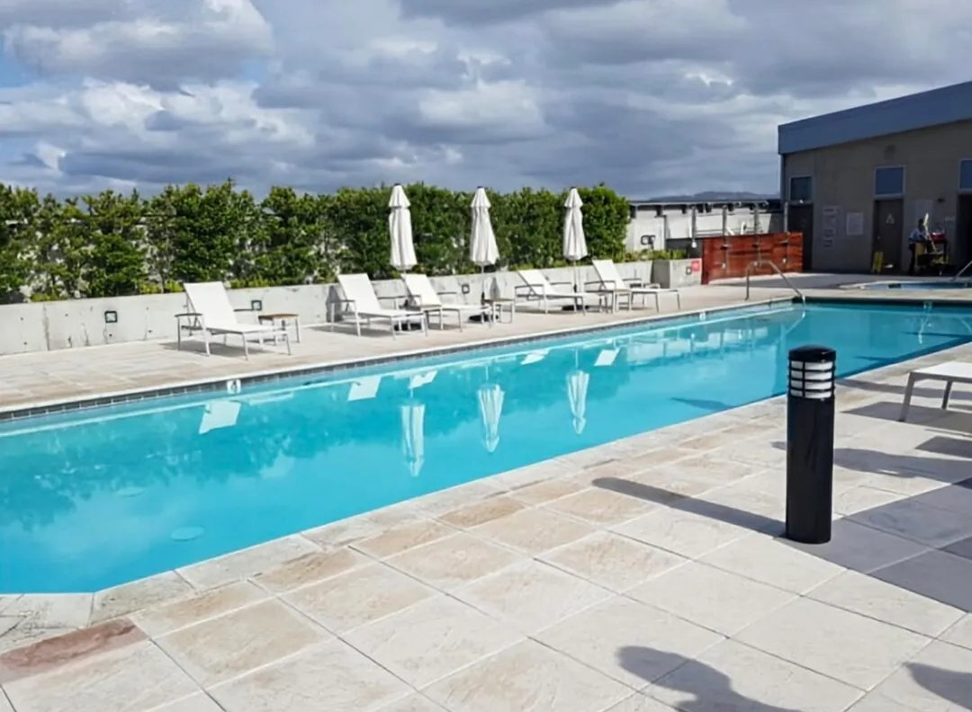 솔레어 콘도 (학생, 직장인, 주재원 등)
					룸메이트
					Los Angeles's preview 0