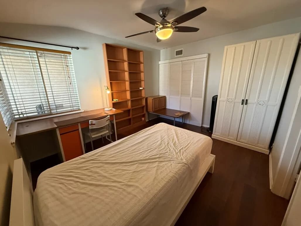 Buena Park 한국마켓 근처 방 렌트 (남자분)
					룸메이트
					Buena Park/fullerton 근처's preview 3