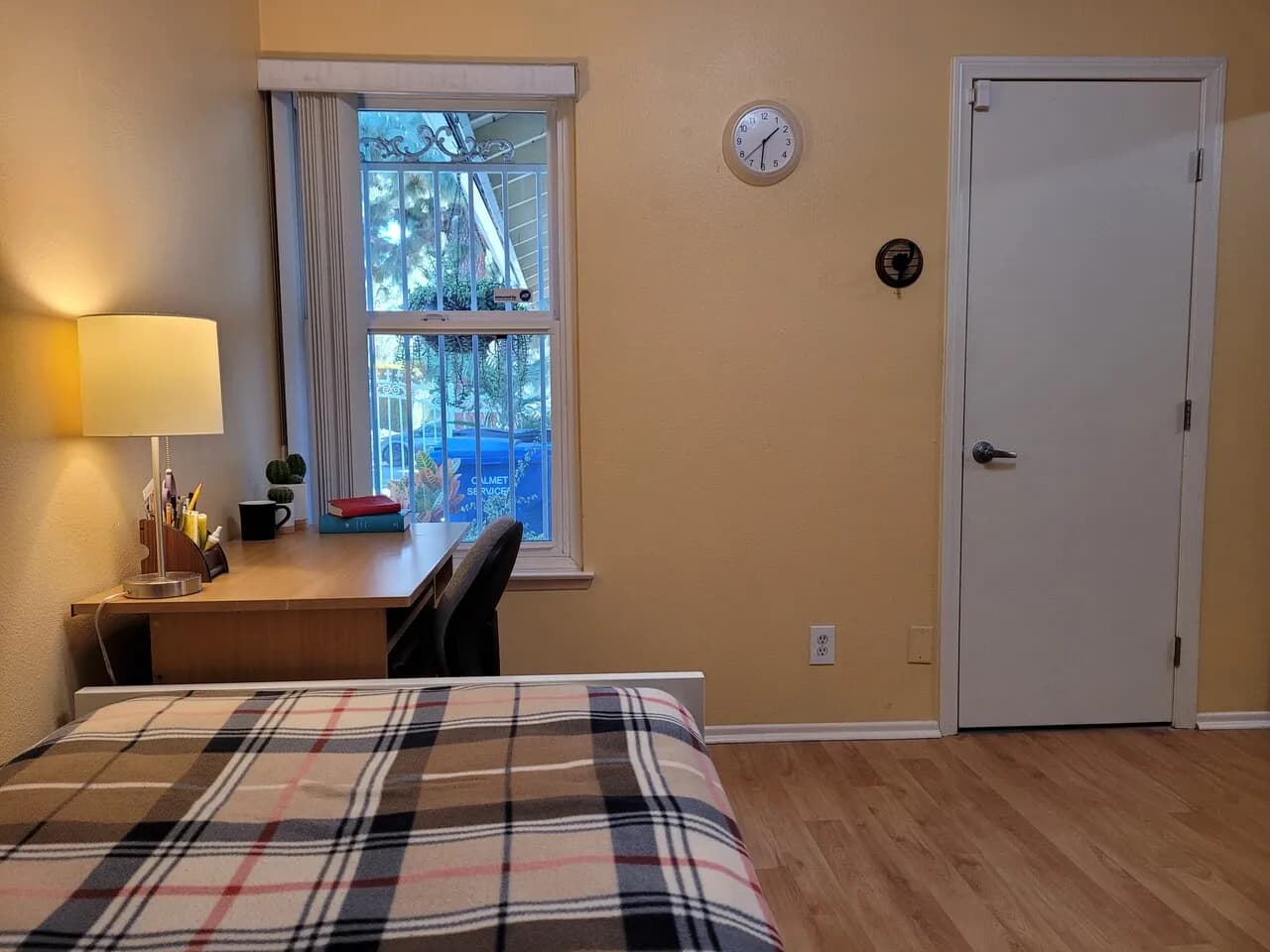 개인출구,개인부엌(직장여성만 가능/세리토스 싱글 하우스)
					룸메이트
					안전하고 교통편한 세리토스(직장여성만가능)'s preview 1