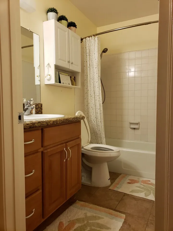 개인출구,개인부엌(직장여성만 가능/세리토스 싱글 하우스)
					룸메이트
					안전하고 교통편한 세리토스(직장여성만가능)'s preview 3