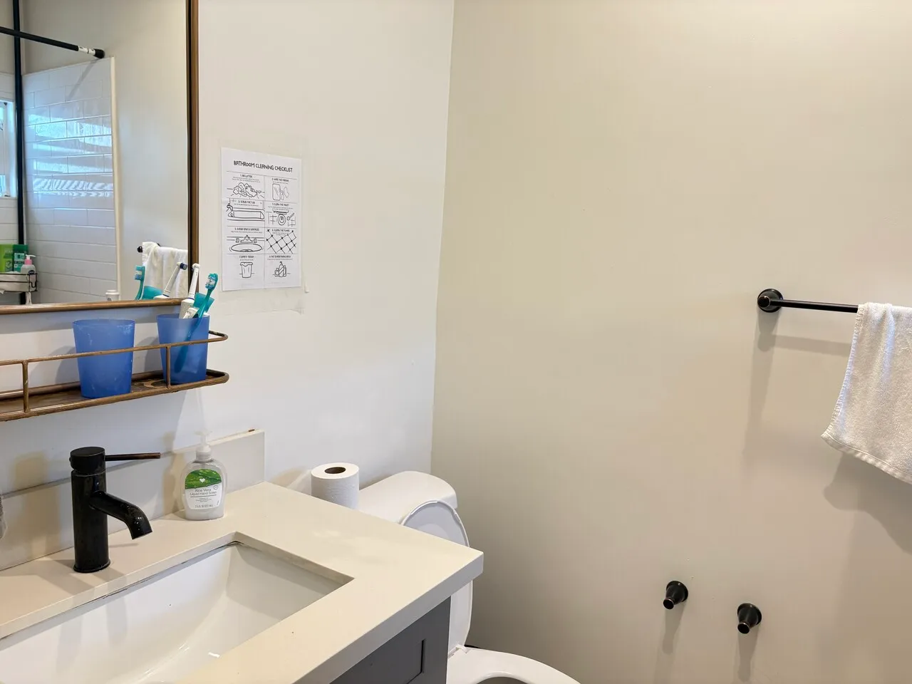 한타)9가+Wilton 방1 모든 유틸리티 포함.(부엌공유) $900
					룸메이트
					Los Angeles's preview 3