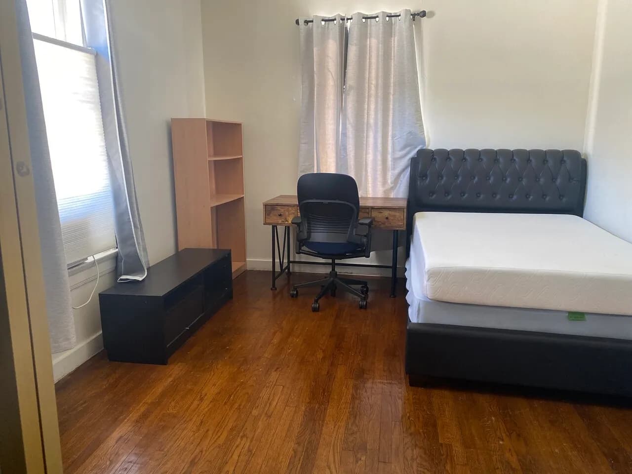 하우스 방 렌트 입니다 남자분
					룸메이트
					한타 Los Angeles's preview 0