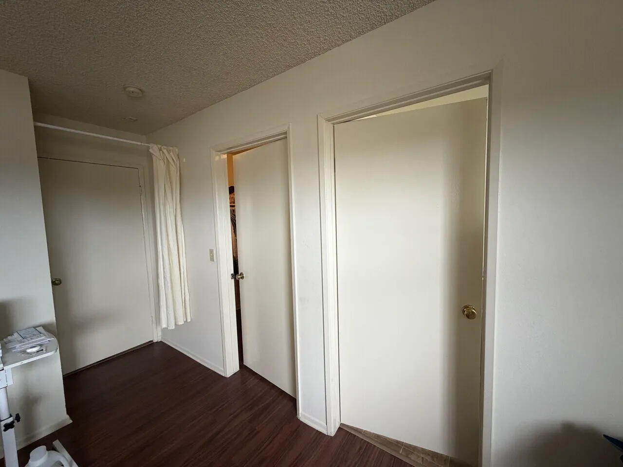 방1 화1 마스터룸 룸메이트 찾습니다
					룸메이트
					Gardena / Torrance's preview 0