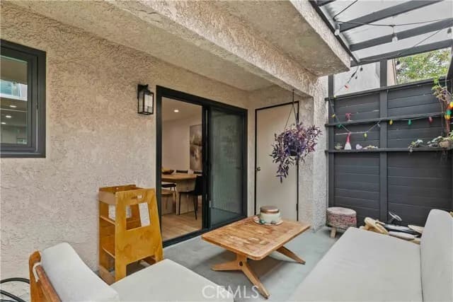 버벵크 콘도 
						방2 화장실2, 오픈구조, 리모델, Over 1200 sf, low HOA, 편리한 위치 
						콘도  Burbank CA's preview 3