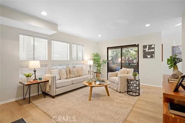 [1061] 라크레센타 지역 2베드 3베쓰 타운하우스
						타운하우스's preview 2