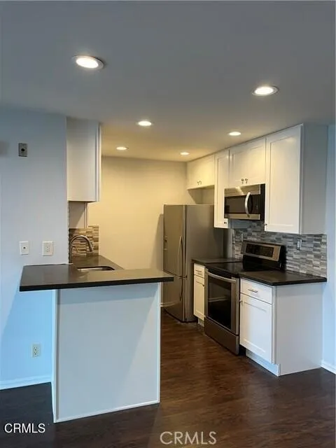 비아마리솔 콘도
						방2 화장실2, 파킹2대, Over 1000 sf, 오픈구조, 마루바닥, 발코니
						콘도  Los Angeles CA's preview 0