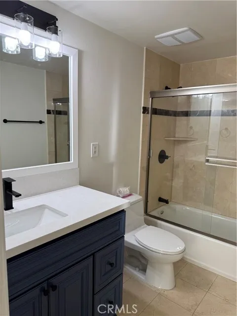 한인타운 콘도
						2008년생, 방3 화장실2, 약 1300 sf, 오픈구조, 코너 유닛, 넓은 Storage, 한인마켓 도보거리
						콘도  Los Angeles CA's preview 2