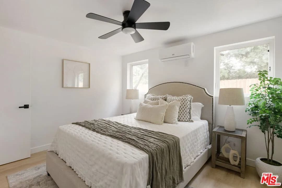 행콕팍 근처 TIC
						방2 화장실2, 약 1000 sf, 리모델, 오픈구조, 많은 수납공간 *** TIC***
						아파트  Los Angeles CA's preview 2