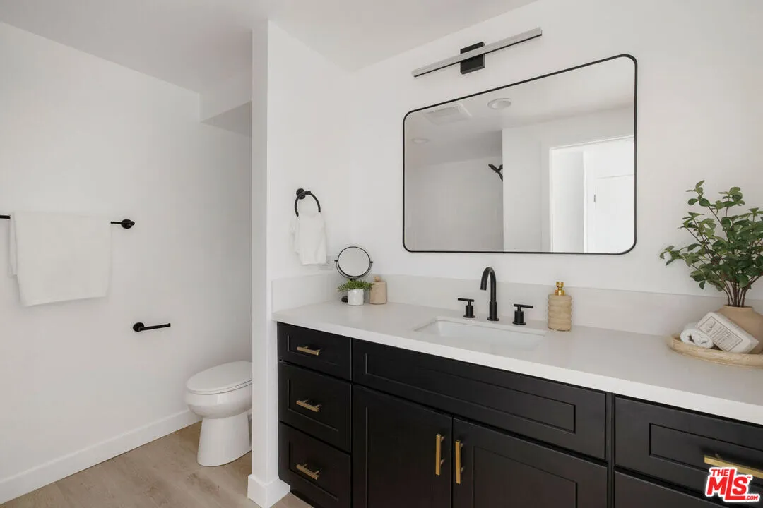 행콕팍 근처 TIC
						방2 화장실2, 약 1000 sf, 리모델, 오픈구조, 많은 수납공간 *** TIC***
						아파트  Los Angeles CA's preview 3