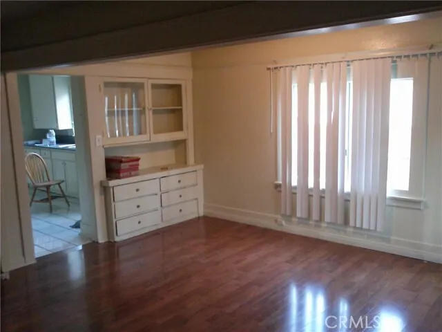 역사적인 West Adams 지역의 깨끗한 단독주택
						주택  Los Angeles CA's preview 0