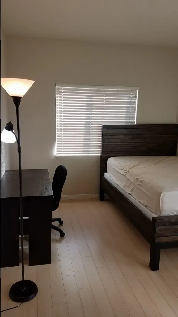 Gardena (가디나) 새집에 방 하나 rent 합니다 ($650)
					룸메이트
					Gardena's preview 2