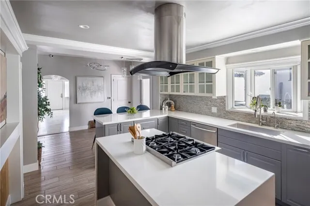 행콕팍 하우스 
						방5 화장실3, ADU 방2 화2, 건평 약 4200 sf, 랏 약 7300 sf
						주택  Los Angeles CA's preview 0